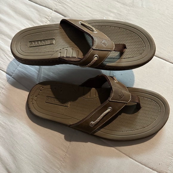 Sperry Men's Brown and Tan Flip-Flops - Picture 3 of 10